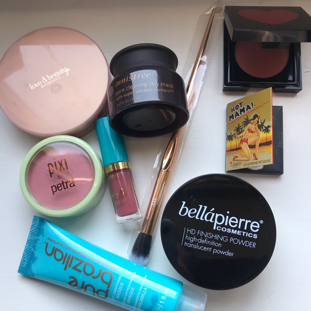 ALL NEW makeup bundle!